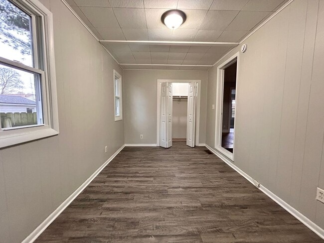 Building Photo - Three Bedroom Single Family Home - Southeast Grand Rapids