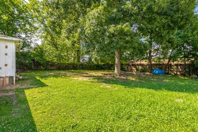 Building Photo - 5107 Sunbeam Ave