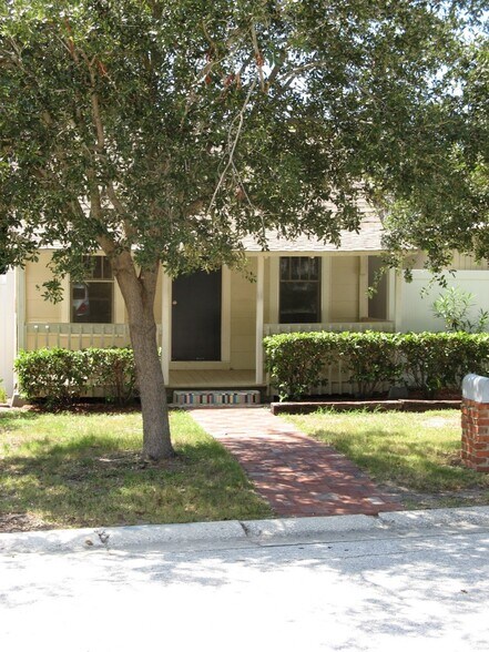 Building Photo - 714 Railroad Ave E