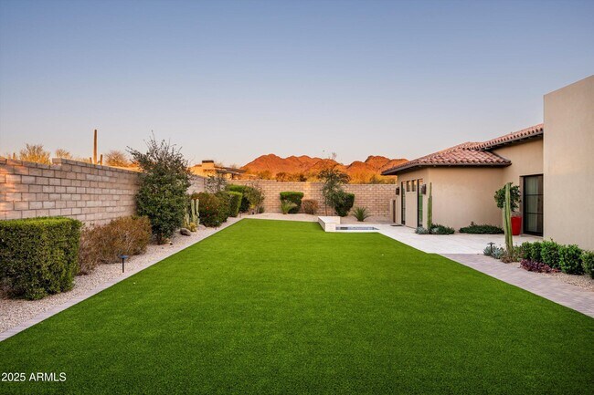 Building Photo - 8900 E Sands Dr