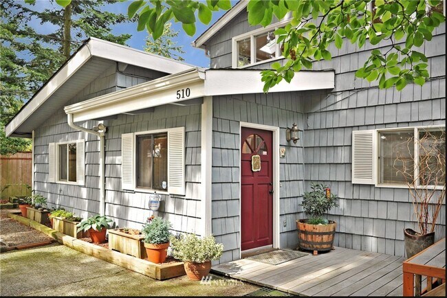 Building Photo - 510 N 138th St