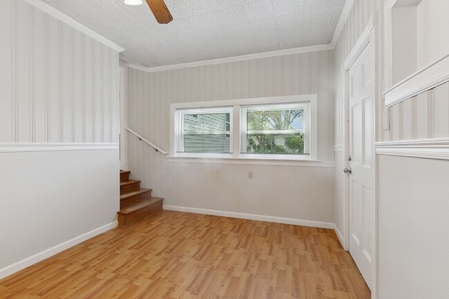 Building Photo - 605 Honore Dr