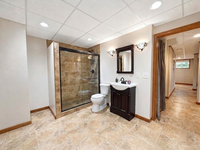 Building Photo - Spacious 4 Bed / 3.5 Bath Home with Finished Basement & Community Amenities in Wadsworth!