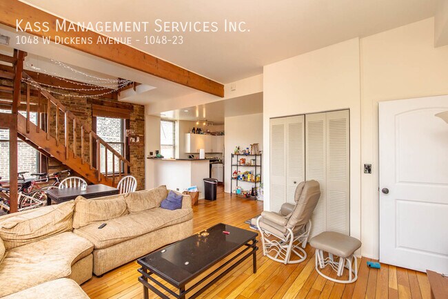 Building Photo - 1048 W Dickens Ave