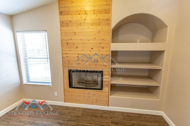 Building Photo - 38414 N 12th St