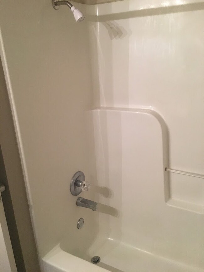 Building Photo - Storer Ave