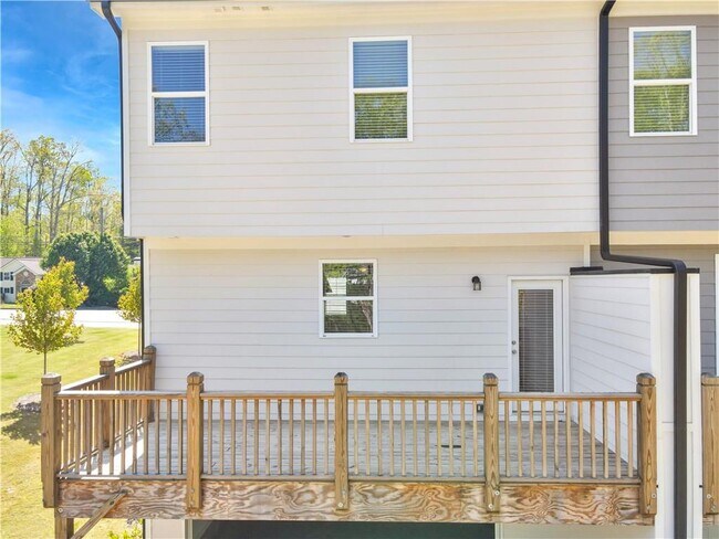 Building Photo - 1274 Ainsworth Alley