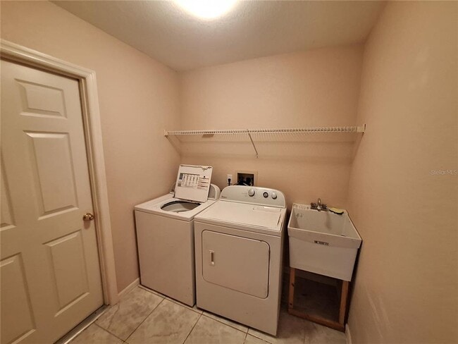 Building Photo - 25676 Aysen Dr