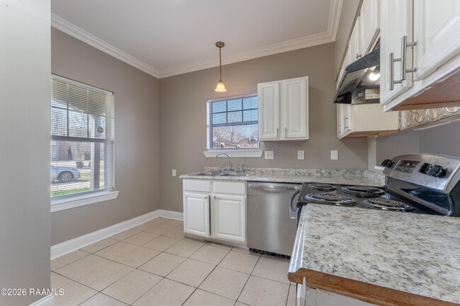 Building Photo - 1651 Clear Lake Ave