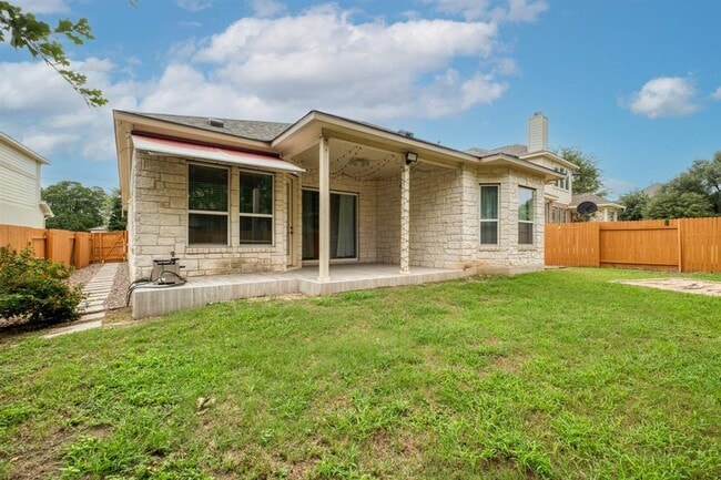 Building Photo - 14921 Iveans Way