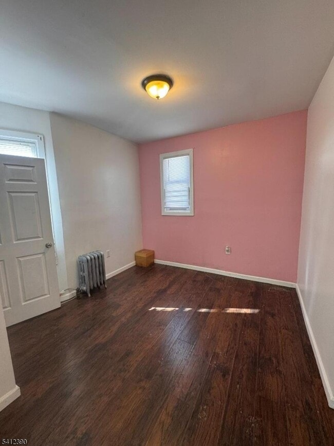 Building Photo - 115 Mead St