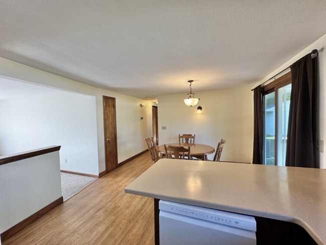 Building Photo - 1798 Chateau Dr