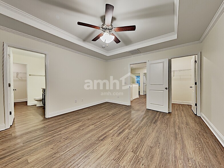 Building Photo - 121 Sweet Gum Dr