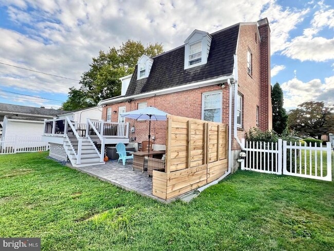 Building Photo - 503 Dorchester Ave