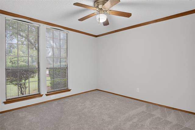 Building Photo - 1013 Alamo Dr