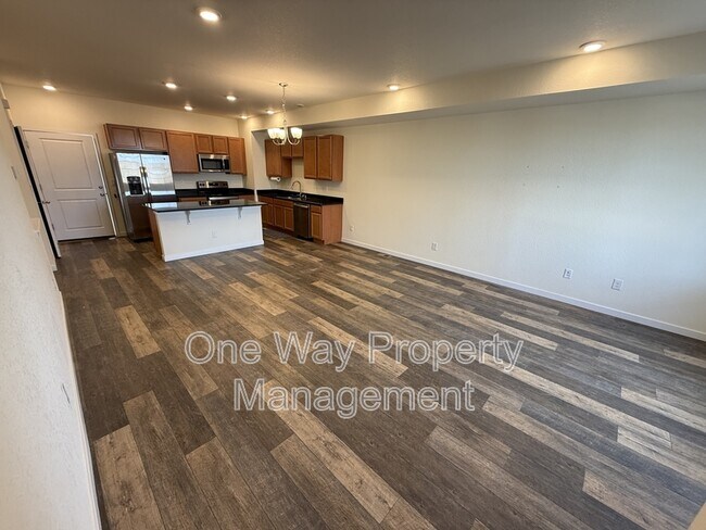 Building Photo - 885 E 98th Ave