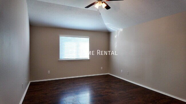 Building Photo - 23919 Clipper Hill Ln
