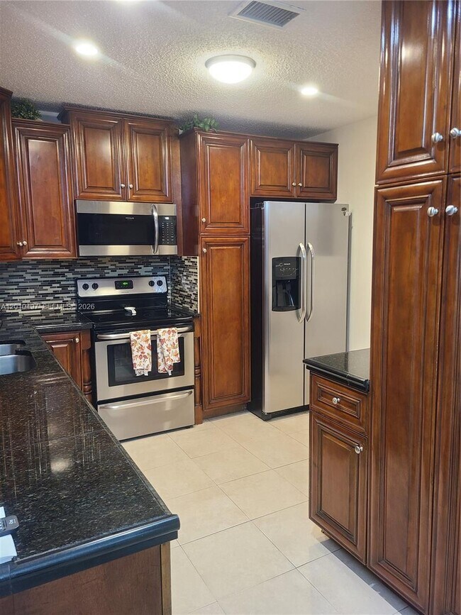 Building Photo - 7565 SW 153rd Ct