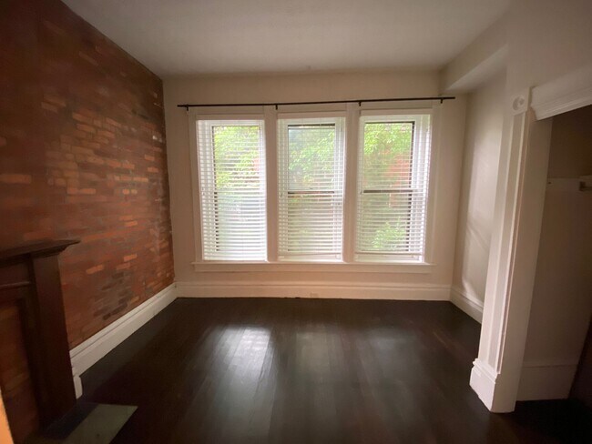 Building Photo - 877 Dennison Ave