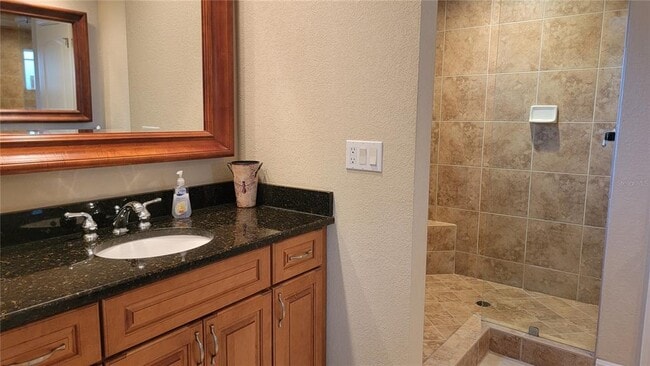 Building Photo - 650 Golden Gate Point