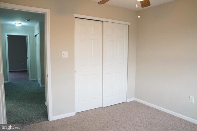 Building Photo - 30 Steeplechase Cir