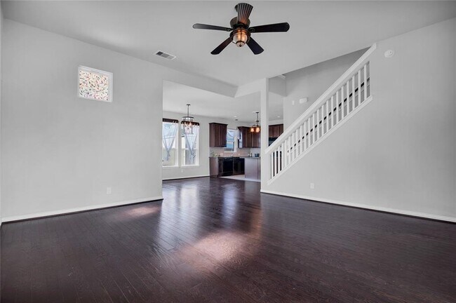 Building Photo - 2109 Ruby Dr