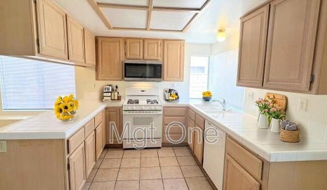 Building Photo - 25215 Morning Dove Way