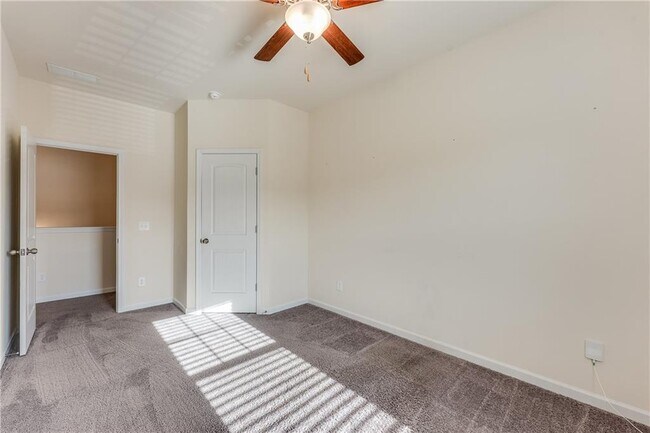 Building Photo - 5317 Burrus Ln