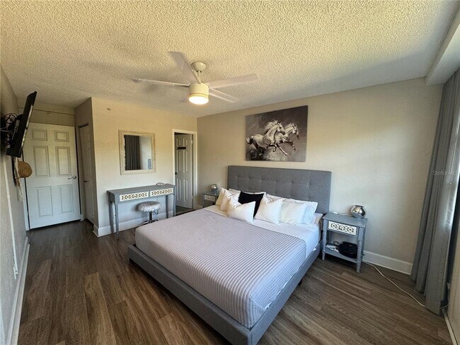 Building Photo - 3315 58th Ave S