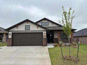 Building Photo - Wonderful 3 Bed 2 Bath Home in Norman