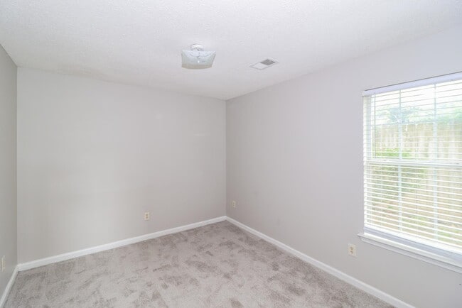 Building Photo - 7095 Presmond Rd