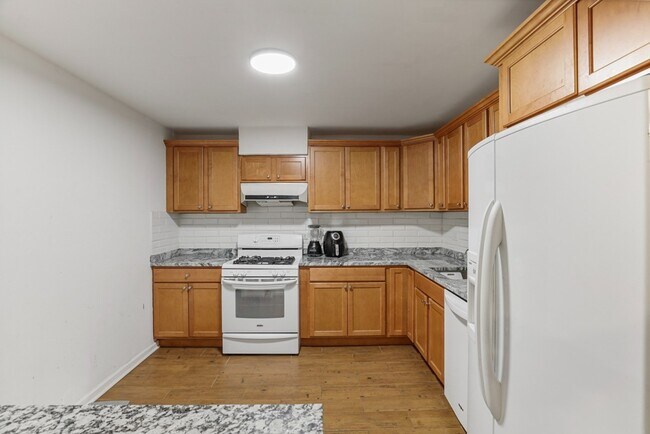 Building Photo - 8884 Steven Dr
