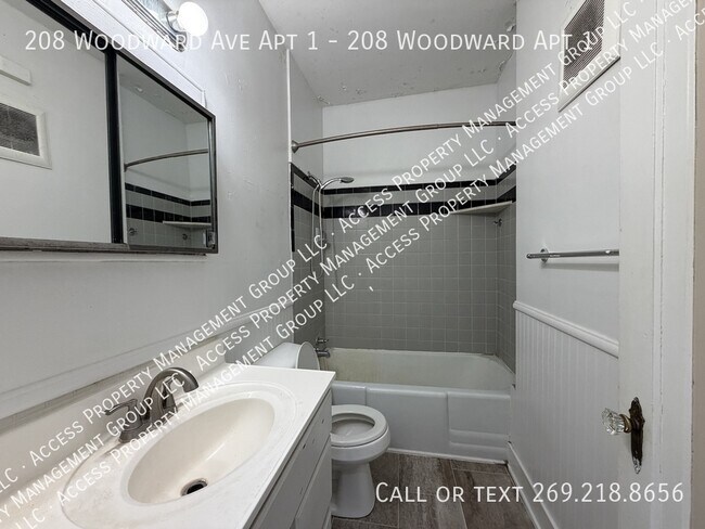 Building Photo - 208 Woodward Ave