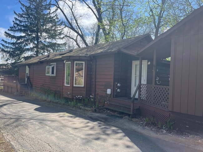 Building Photo - 6N403 State Rte 31