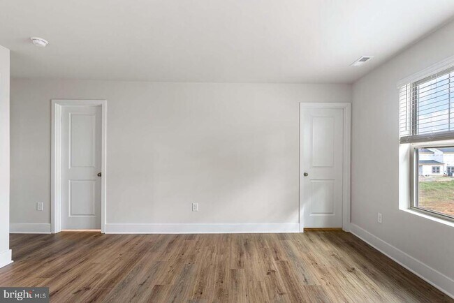 Building Photo - 236 MATILDA