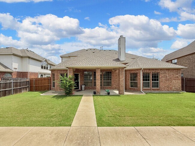 Building Photo - Hidden Gem in Plano’s Trails of Glenwood
