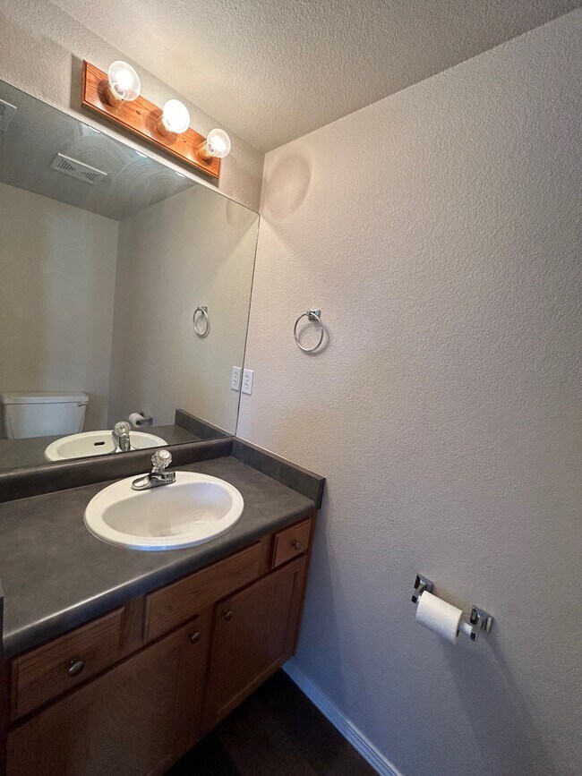 Building Photo - 4715 Canyon Wren Ln