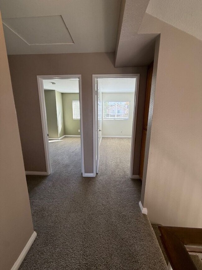 Building Photo - Spectacular view home in Anaheim Hills