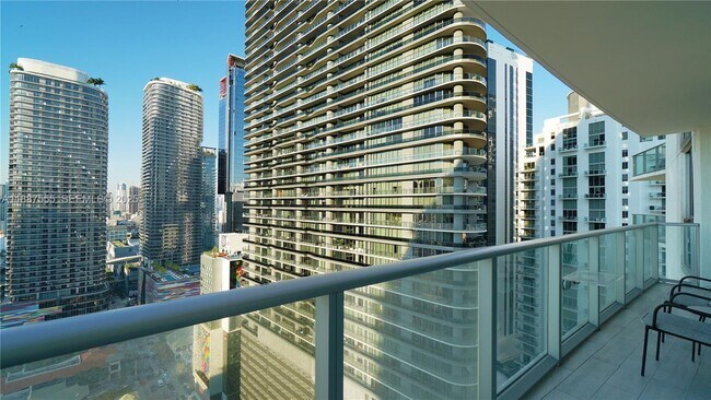 Building Photo - 1100 S Miami Ave