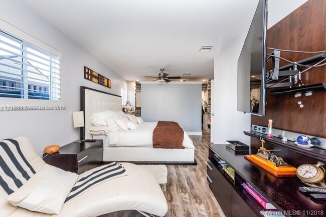 Building Photo - 2713 Sherman St