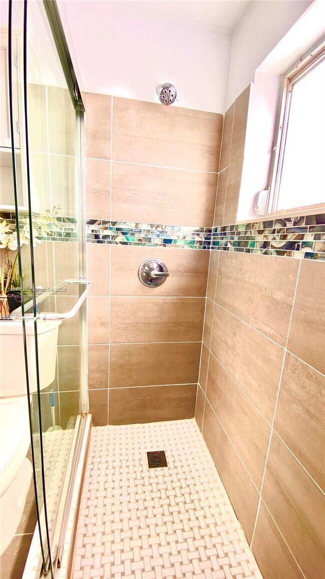 Building Photo - 6810 NW 28th St