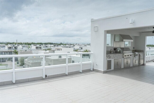 Building Photo - 10360 NW 64th St
