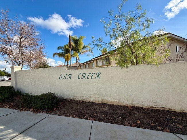 Building Photo - Spacious Oak Creek Cul-de-Sac Home with 5 Bedrooms & 3-Car Garage