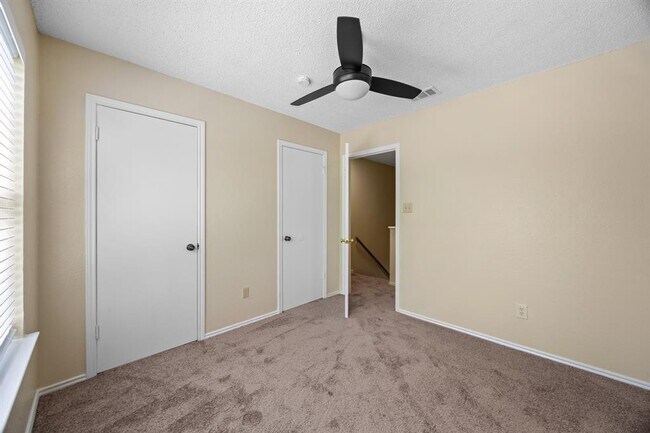 Building Photo - 6715 Old Quarry Ln