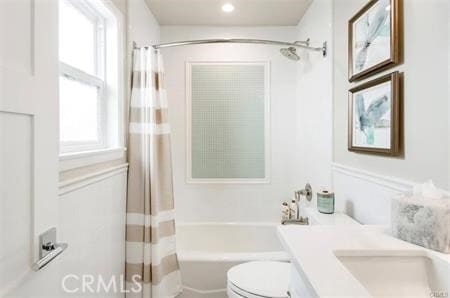 Building Photo - 209 Opal Ave