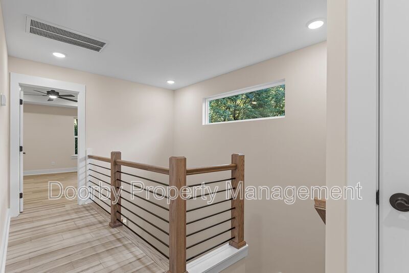 Building Photo - 432 Wayne Ave