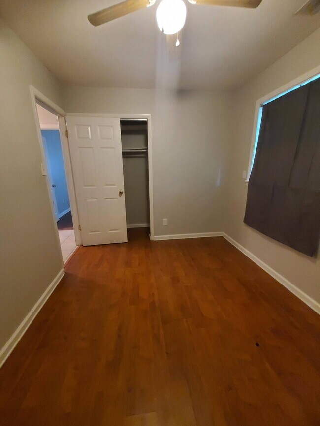 Building Photo - 2248 Norwood Dr NW
