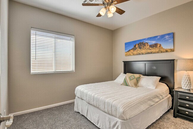Building Photo - 8226 S Hidden Trail Ct