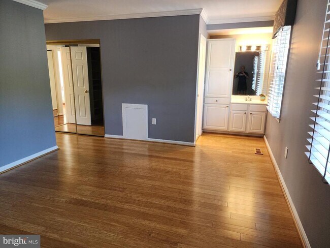 Building Photo - 3720 Mt Airey Ln