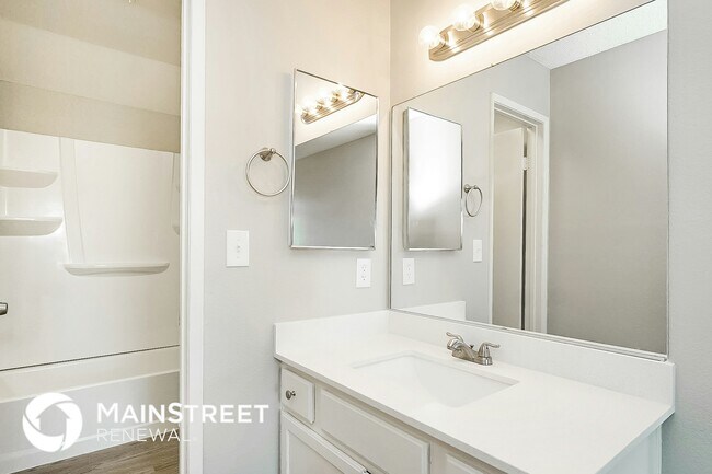 Building Photo - 804 Crabapple Dr